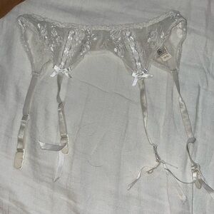 Vintage Fredrick’s of Hollywood garter